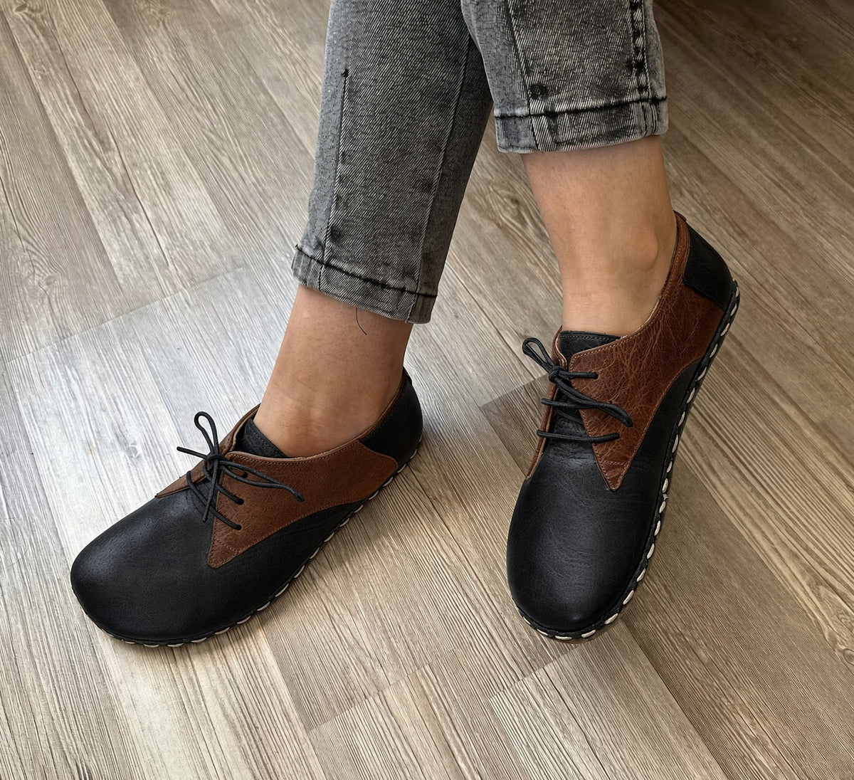 Classic Two-Tone Leather loafers Shoes